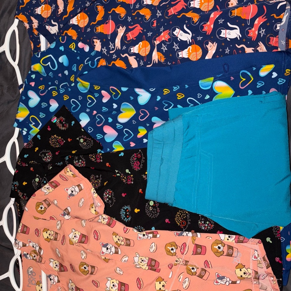 Women’s Scrubletics/Health Pro Scrubs Size XS/S